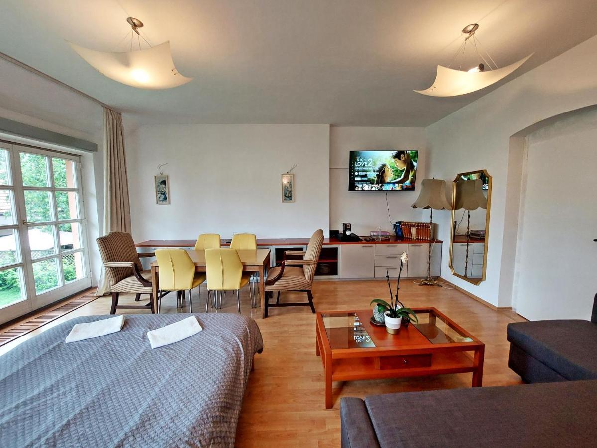 Отель R24, Rose House Любляна Экстерьер фото